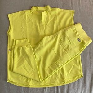 *Brand New* Figs Scrubs Set